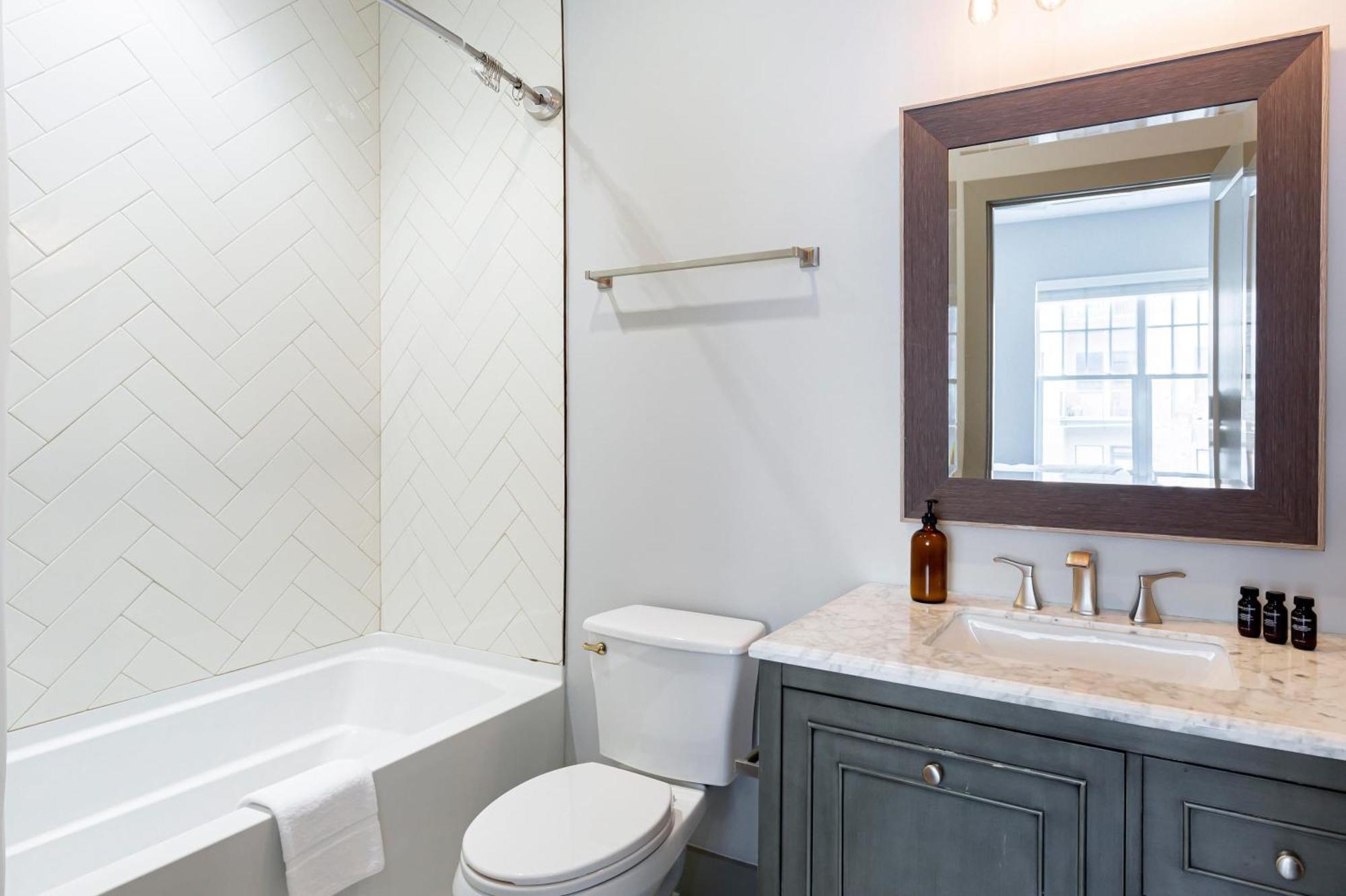 Waverly By Avantstay Nashville-Inspired Townhome W Luxury Kitchen Pool Table Dış mekan fotoğraf