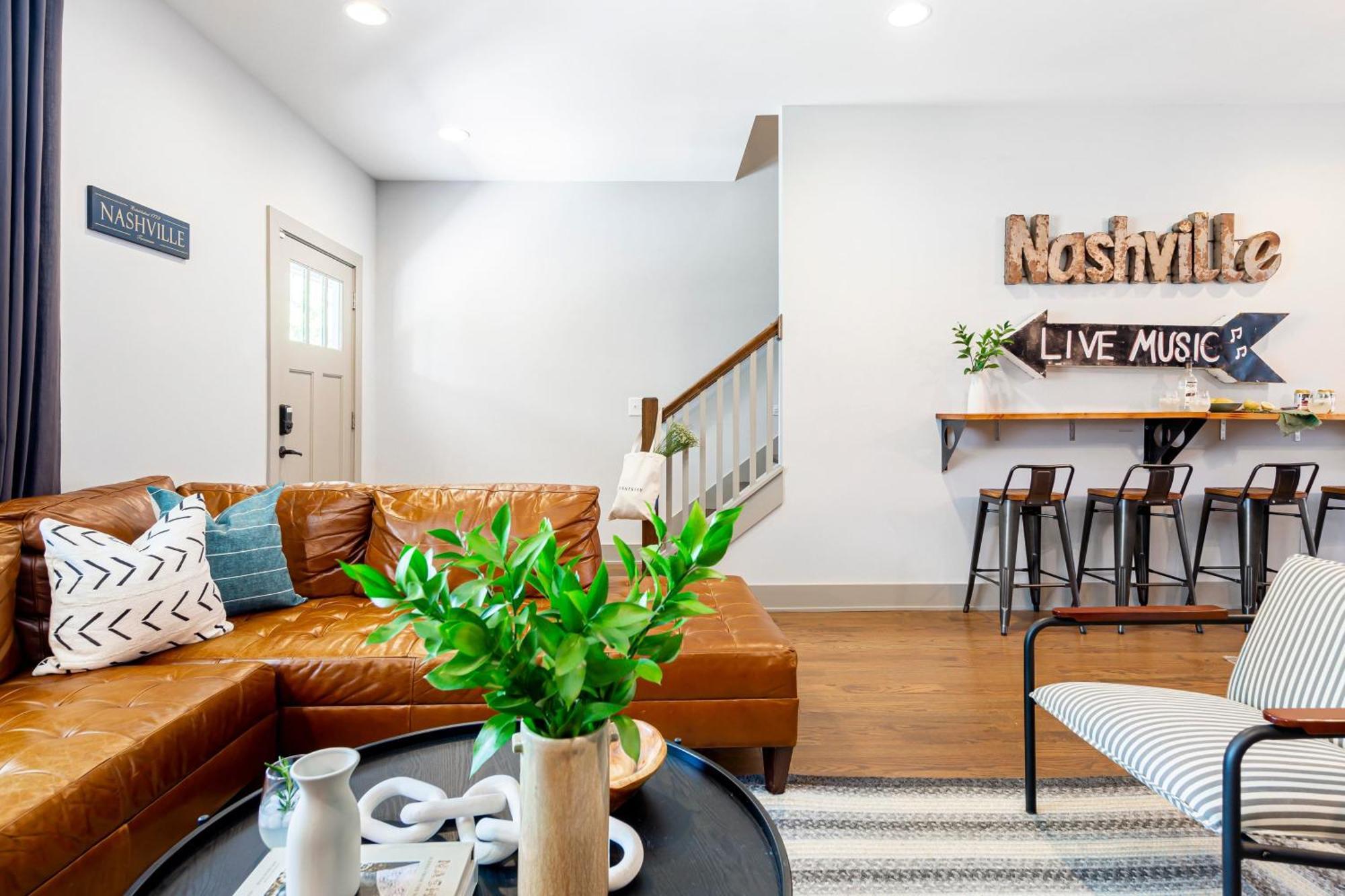 Waverly By Avantstay Nashville-Inspired Townhome W Luxury Kitchen Pool Table Dış mekan fotoğraf