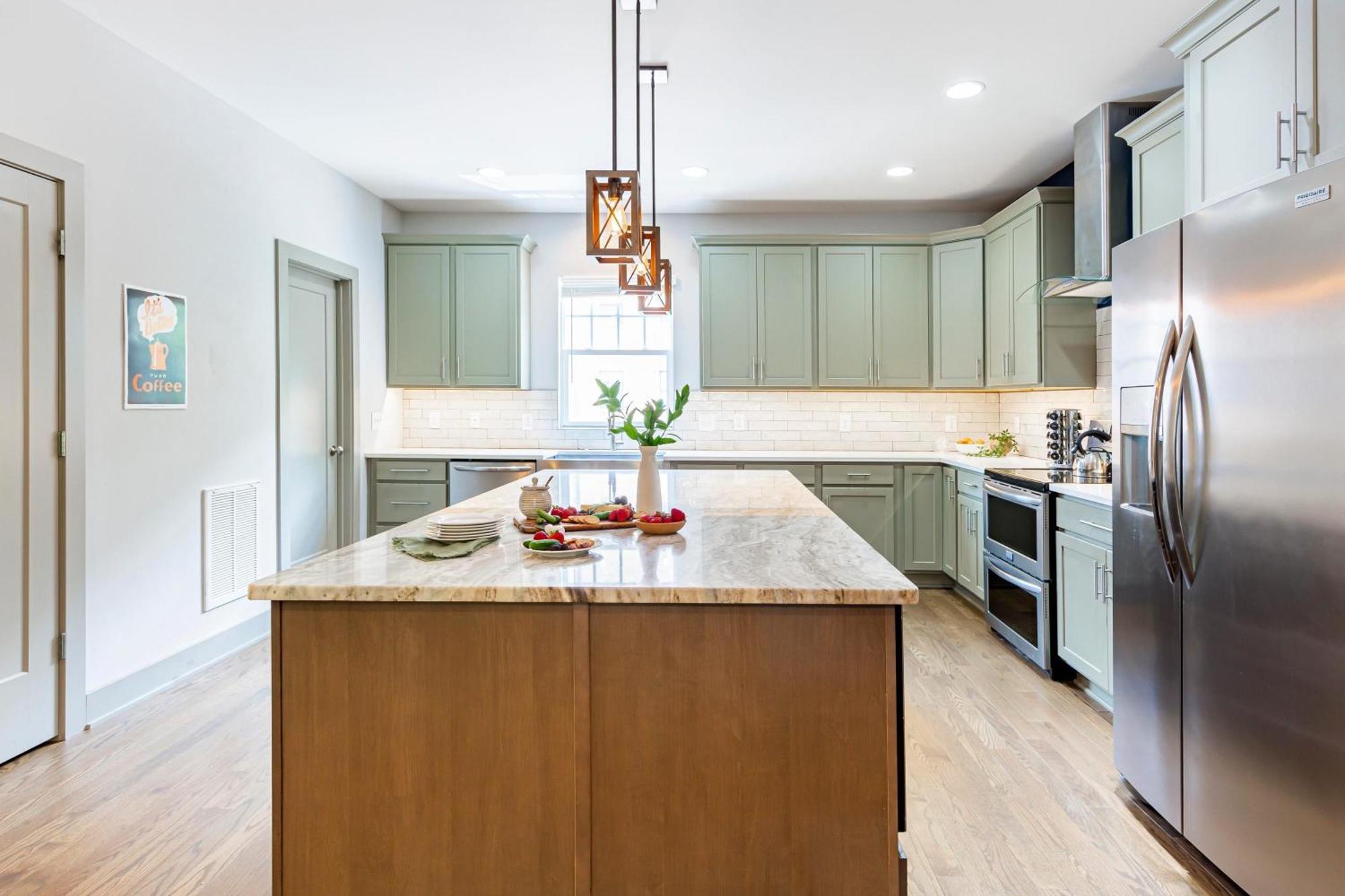 Waverly By Avantstay Nashville-Inspired Townhome W Luxury Kitchen Pool Table Dış mekan fotoğraf